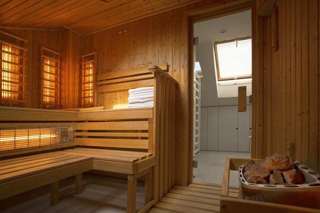 Luxury Penthouse Apartment Прага Экстерьер фото